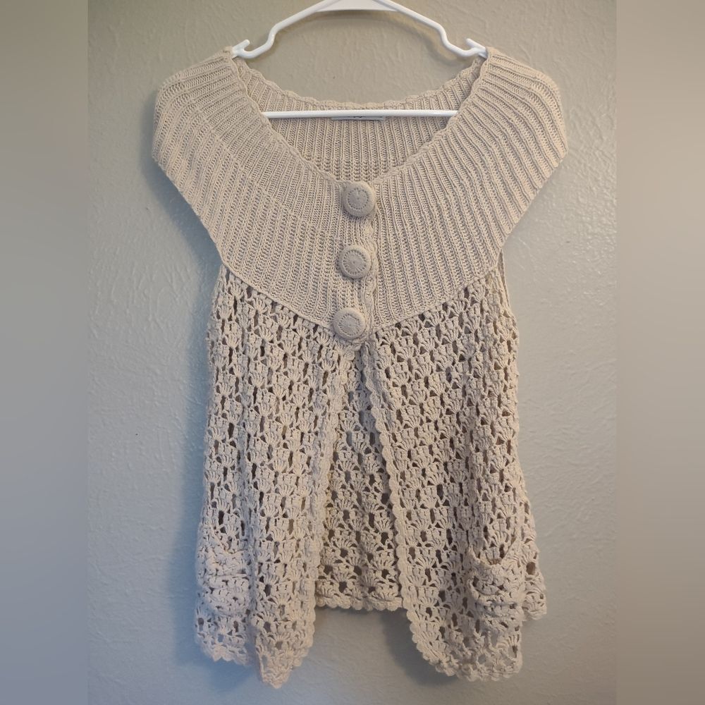 Papaya Cream Bohemian-Style Crocheted Knit Three Button Sweater Vest. Medium.